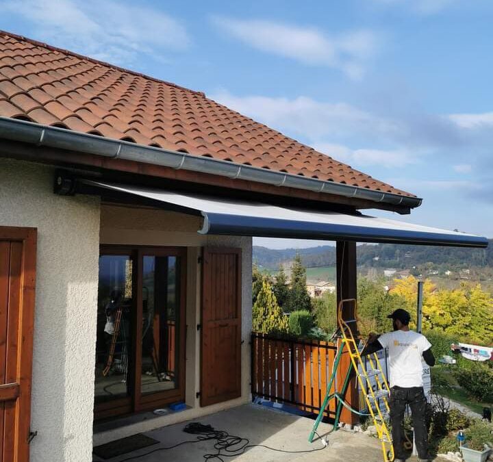 Photo d'une terrasse avec son store banne monobloc .Réalisation Rémy Ferere 38